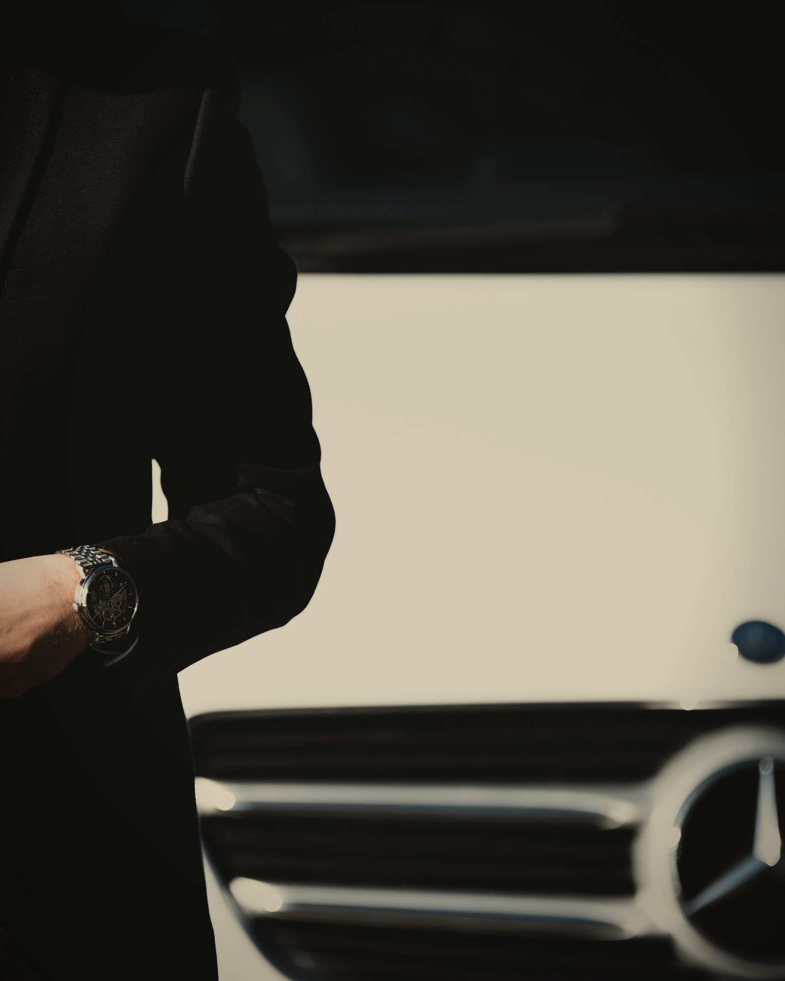 Détail du service ALLO VTC 77, véhicule et chauffeur en tenue